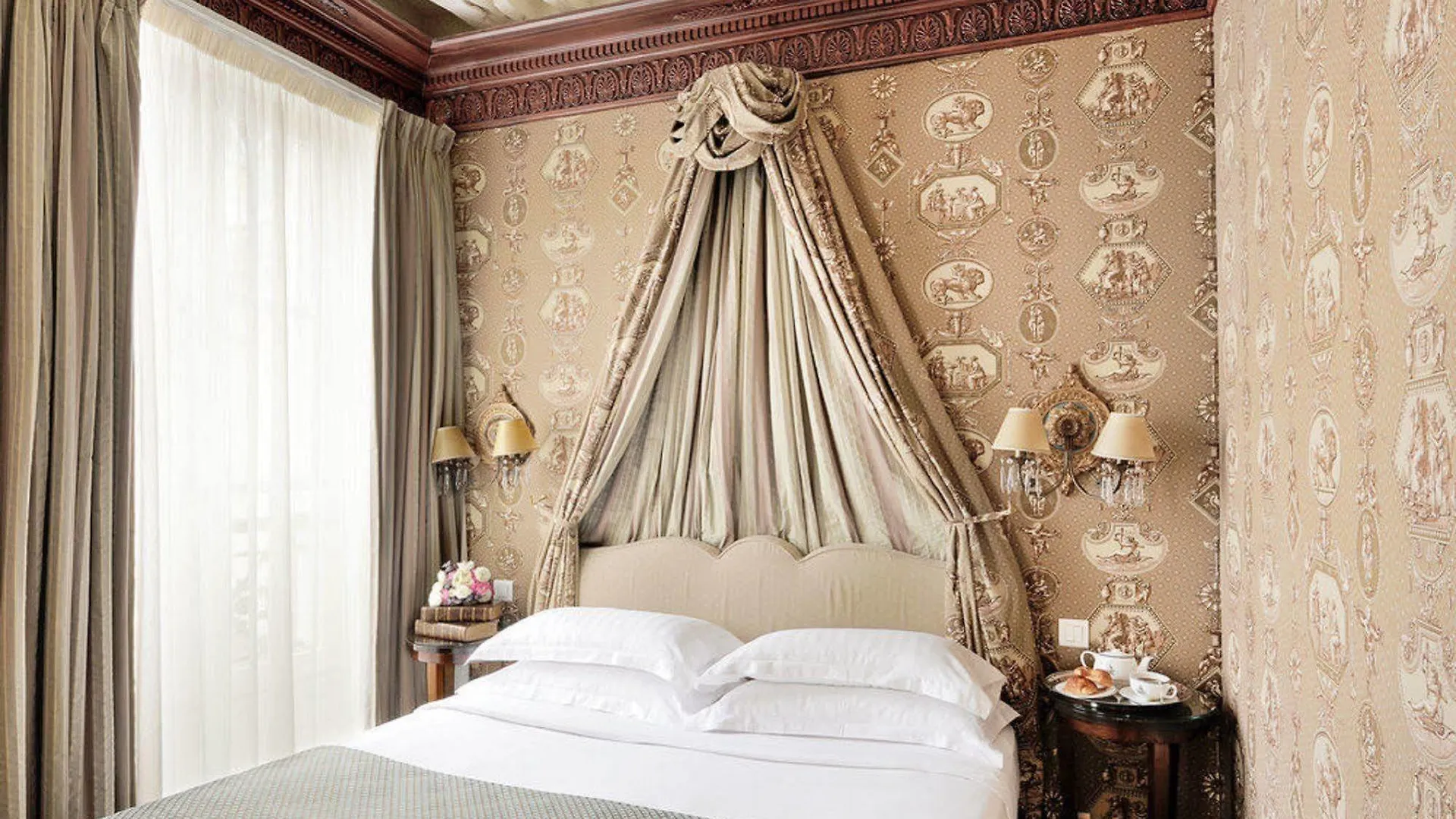 Hotel Des Grands Hommes Paris